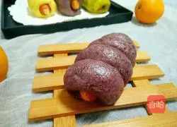 Illustration of making black rice rolls 11