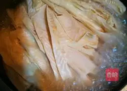 Illustration of how to make sesame sauce with mixed vegetables 3