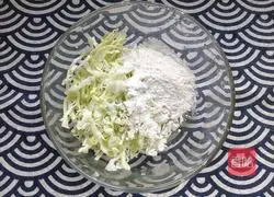 Illustration of how to make cabbage egg pancake 4 