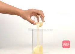 Layered gradient butterfly pea tea, a dreamy ocean drink recipe 3