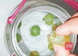 Illustration of homemade wine 3