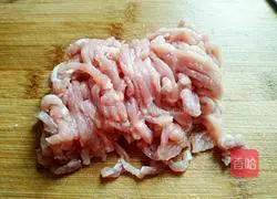 Illustration of how to make asparagus and shredded pork 3