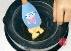 Baby Snack Series ~ Roman Shield Biscuit Recipe Illustration 6