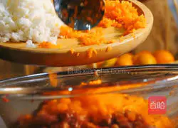 Illustration of making water chestnuts, millet and beef balls 6