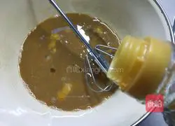 Illustration of how to make brown sugar and jujube hair cake 8