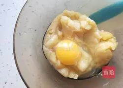 Illustration of how to make flavored fried dough sticks 5