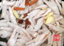 Illustration of how to make pickled pepper and chicken feet 3