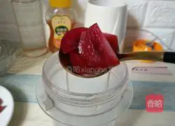 Mint Honey Red Plum Juice Recipe Illustration 4