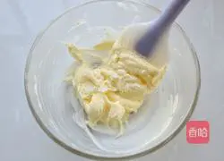 Illustration of how to make matcha tree stump cake rolls 2