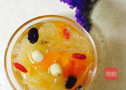Illustration of how to make papaya, white fungus and red date soup 8