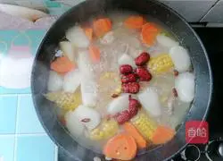 Corn Spare Ribs Soup Recipe Illustration 12