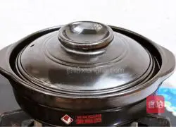 Illustration of how to make abalone, ribs and potatoes stewed 16