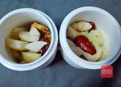 Snow pear, white fungus and red date soup recipe 4