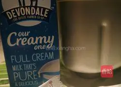 Handmade Illustration of how to make yogurt (large fruit pieces) 2