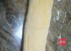 Illustration of how to make bean paste buns 11