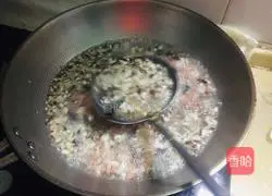 Illustration of how to make preserved egg and tofu soup 5