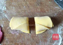 Illustration of how to make rose steamed buns 11