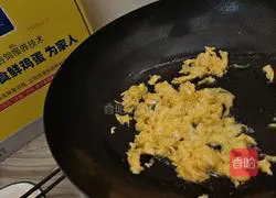 Illustration of how to make egg noodles 6