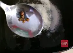 Illustration of Homemade Shredded Pork Noodles 4