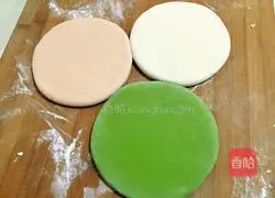 Illustration of how to make three-color mochi 4