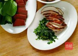 Illustration of how to make glutinous rice noodles with sheep's blood 2