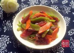 Illustration of how to cook sausage and lettuce 7