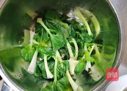 Illustration of how to make mustard pork noodles 5