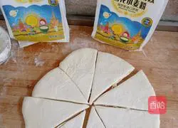 Illustration of Homemade Pig Ear Cake 12