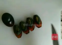 Cold preserved egg tofu#New Year's Eve dinner recipe illustration 2