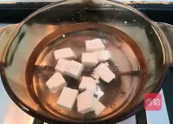 Crab flavored mushroom, cabbage and tofu soup recipe 7