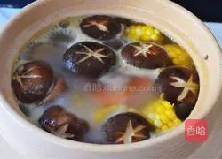 Illustration of how to make mushroom, corn, carrot and chicken soup 6