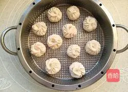 Illustration of how to make Xiao Long Bao (vegetarian stuffing) 12