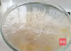 Illustration of how to make noodles with scallion oil 4