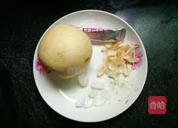 Illustration of how to make Lily Chuanbei pear juice 1