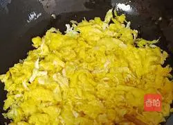 Illustration of how to make three fresh dumplings 2