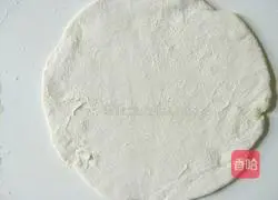 Illustration of how to make multi-layered dough cakes 9