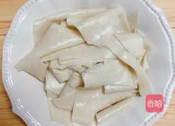 Illustration of how to make oil-splashed trousers and noodles (one of the eight weird things in Shaanxi) 4