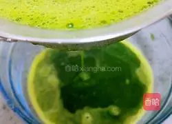 Illustration of how to make celery raw drink 7