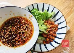 Illustration of spicy and sour cold noodles 16