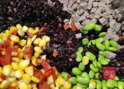 Illustration of how to make colorful shaomai 2