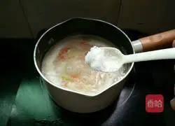 Illustration of how to make tomato, egg and minced meat noodles 9