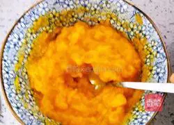 Illustration of how to make pumpkin yogurt cup 4