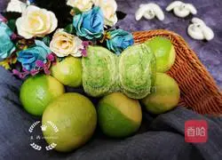 Illustration of how to make spinach and pumpkin marble steamed buns 10