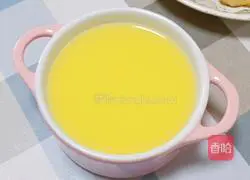 Illustration of how to make freshly squeezed corn juice 9