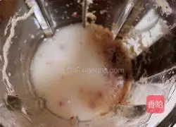 Illustration of how to make cranberry yam soup (strengthening the spleen and nourishing the skin) 10