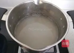 Illustration of how to make clam and luffa soup 5