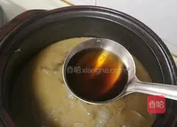 Illustration of how Buddha jumped over the wall 13