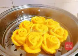 Illustration of how to make rose steamed buns 23