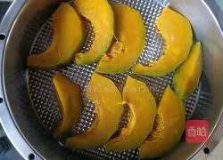 Pumpkin horns Illustration of how to make a bag 2