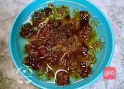  Illustration of how to make peach gum pumpkin rice soup 2